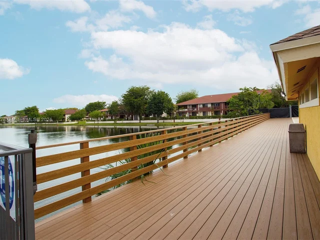 550 NW 214th St # 204, Miami Gardens FL 33169