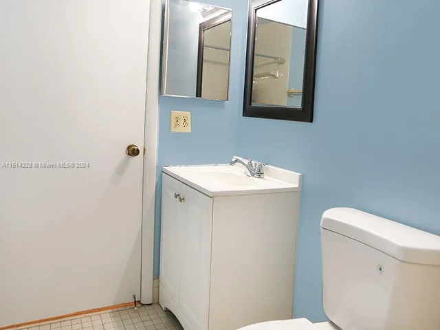 550 NW 214th St # 204, Miami Gardens FL 33169