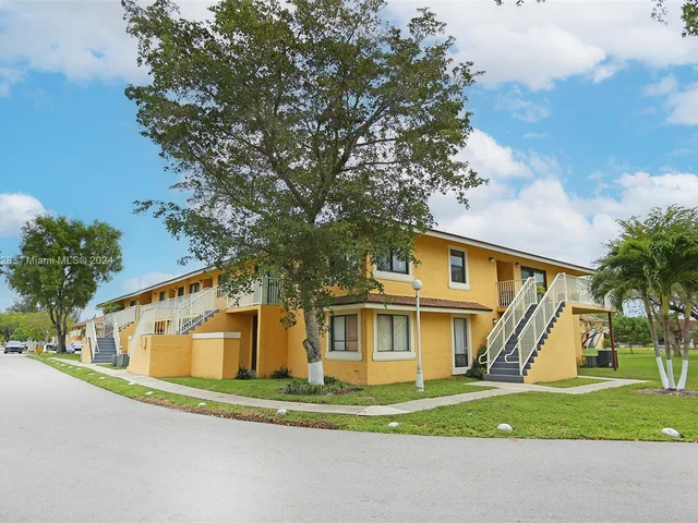 550 NW 214th St # 204, Miami Gardens FL 33169
