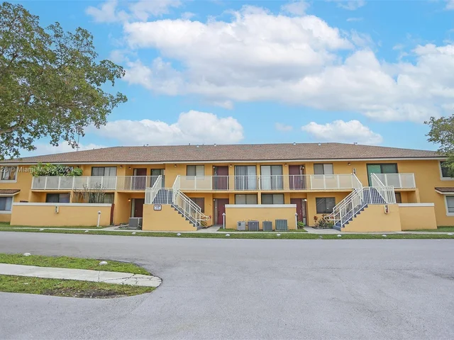 550 NW 214th St # 204, Miami Gardens FL 33169