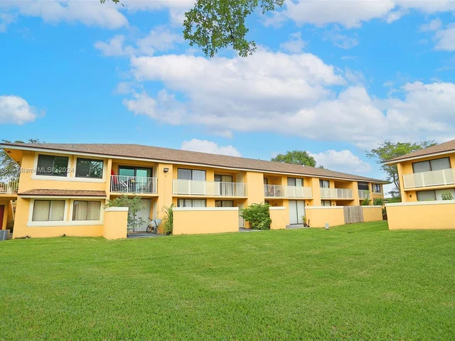 550 NW 214th St # 204, Miami Gardens FL 33169