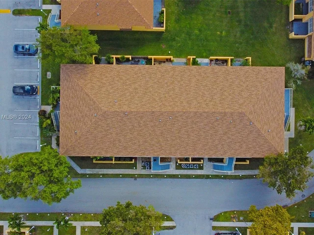 550 NW 214th St # 204, Miami Gardens FL 33169