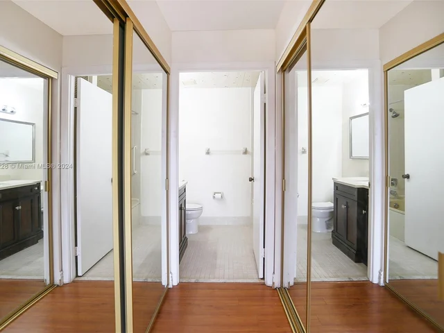 550 NW 214th St # 204, Miami Gardens FL 33169