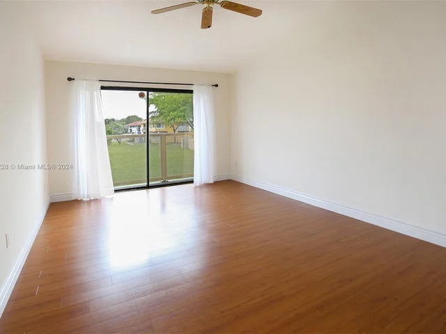 550 NW 214th St # 204, Miami Gardens FL 33169
