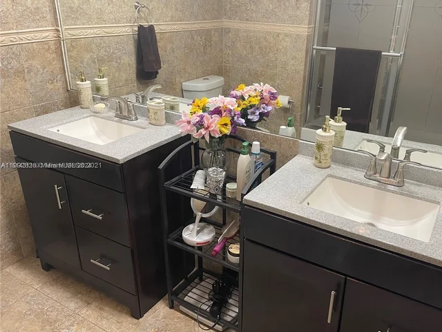 920 NE 199th St # 417, Miami FL 33179