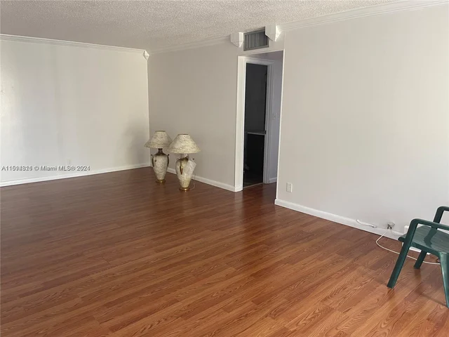 920 NE 199th St # 417, Miami FL 33179