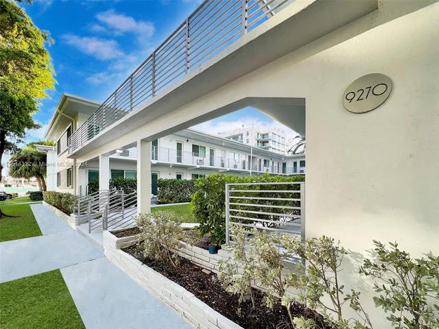 9270 E Bay Harbor Dr # 4B, Bay Harbor Islands FL 33154