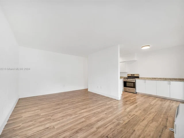 9270 E Bay Harbor Dr # 4B, Bay Harbor Islands FL 33154