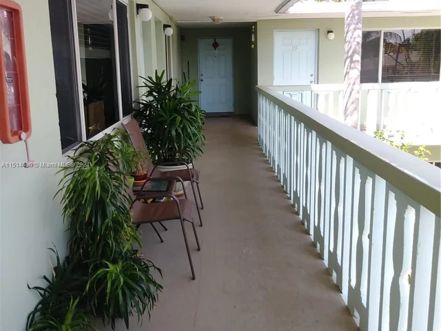 1423 Holly Heights Dr # 17, Fort Lauderdale FL 33304
