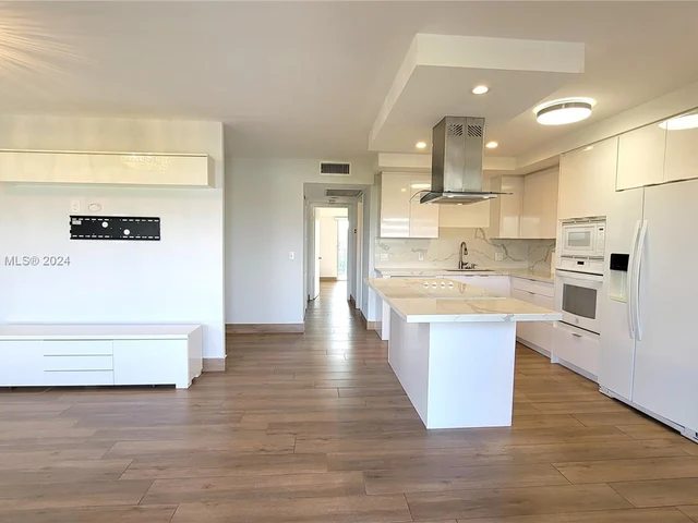 13450 SW 3rd St # 417D, Pembroke Pines FL 33027