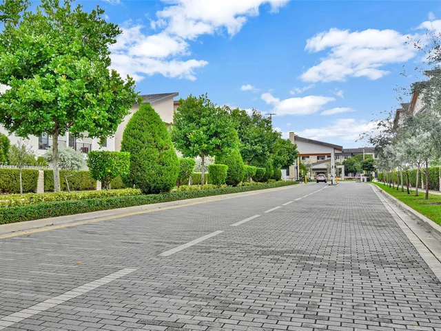 8195 NW 104th Ave # 2, Doral FL 33178