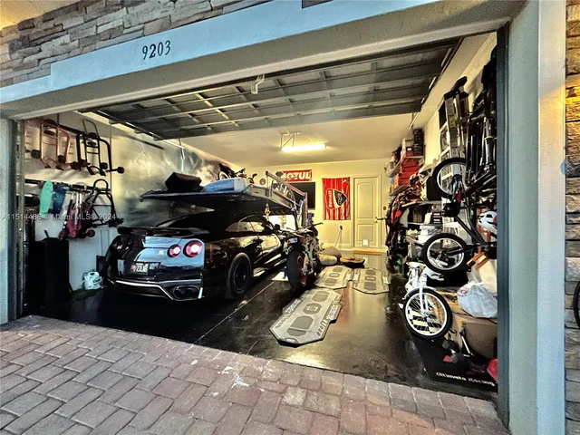 9203 NW 39th St, Coral Springs FL 33065