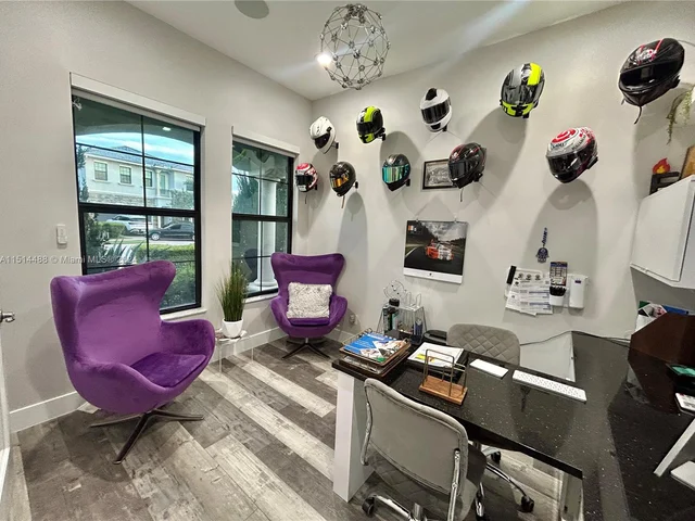 9203 NW 39th St, Coral Springs FL 33065