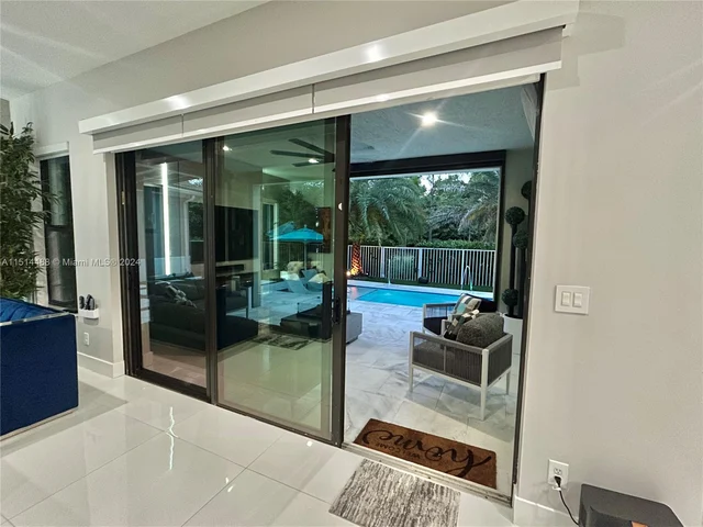 9203 NW 39th St, Coral Springs FL 33065