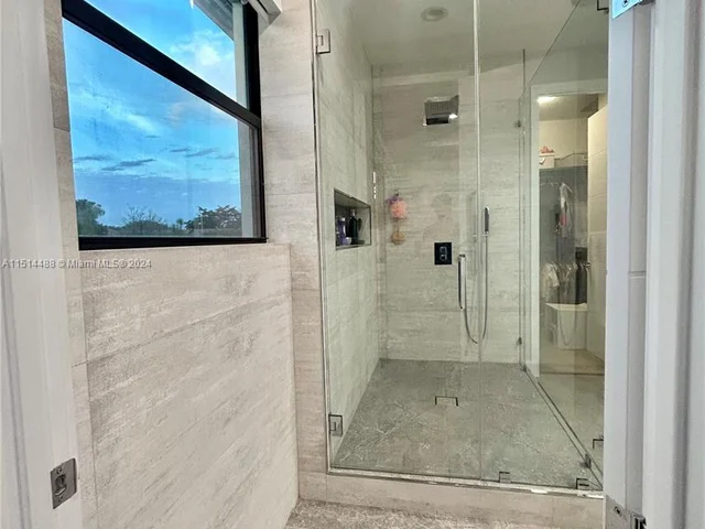 9203 NW 39th St, Coral Springs FL 33065