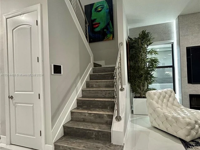 9203 NW 39th St, Coral Springs FL 33065