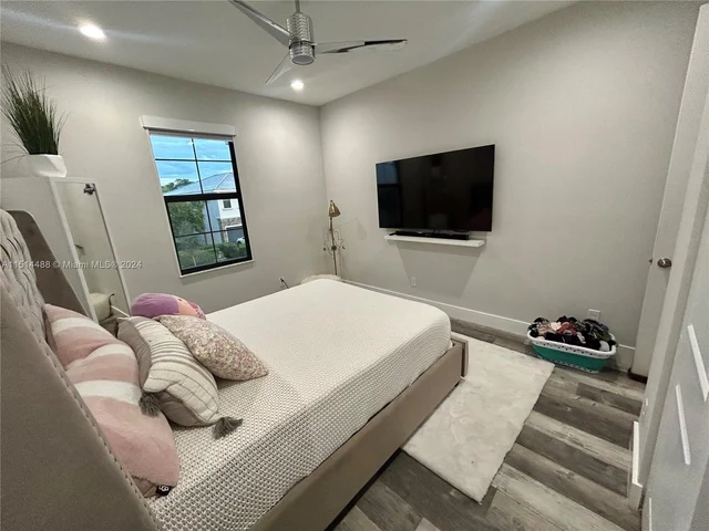 9203 NW 39th St, Coral Springs FL 33065