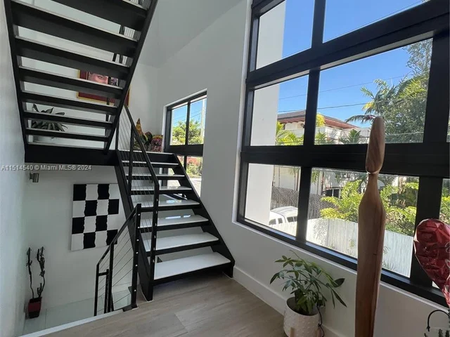 1014 NE 3rd St # 1, Fort Lauderdale FL 33301