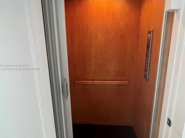 1014 NE 3rd St # 1, Fort Lauderdale FL 33301