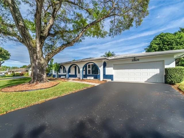 1360 NW 73rd Ave, Plantation FL 33313