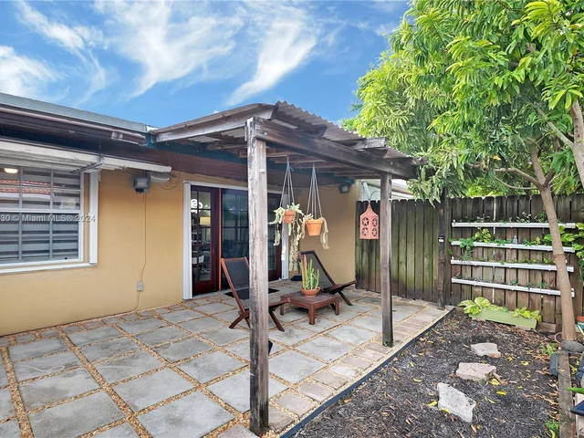 11426 NW 4th Ter # 11426, Sweetwater FL 33172