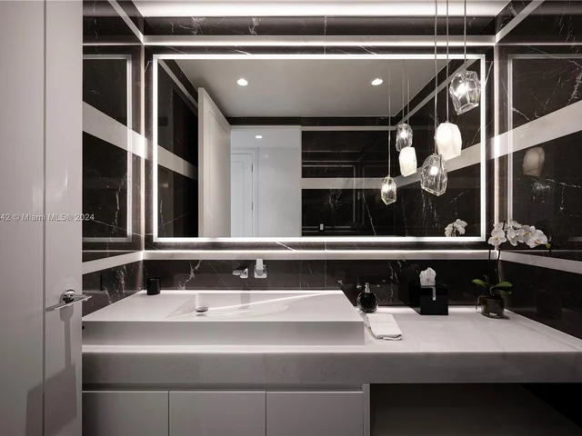 17975 Collins Ave # 1602, Sunny Isles Beach FL 33160