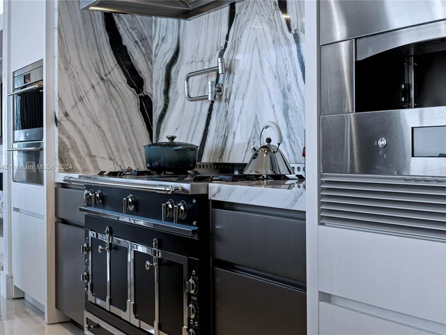 17975 Collins Ave # 1602, Sunny Isles Beach FL 33160