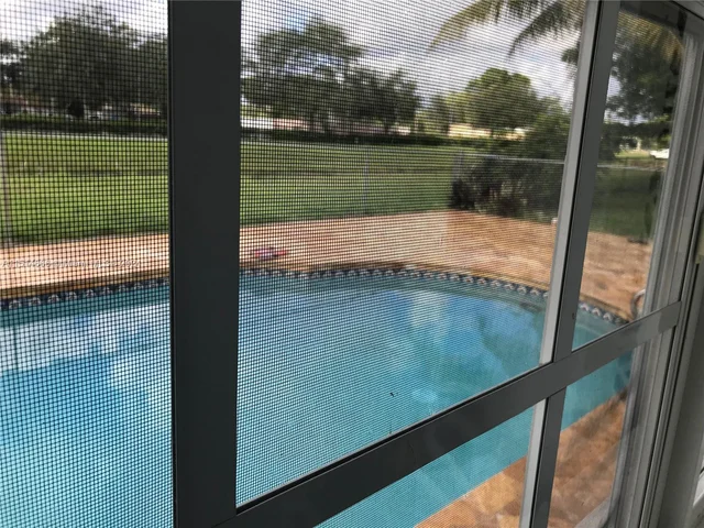 8700 NW 20th Ct, Sunrise FL 33322