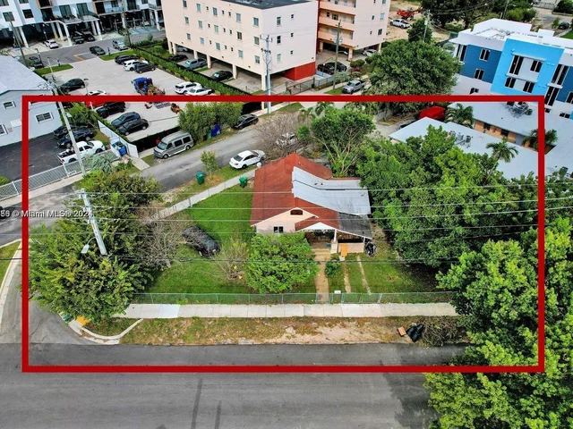 1745 NW 15th St Rd, Miami FL 33125