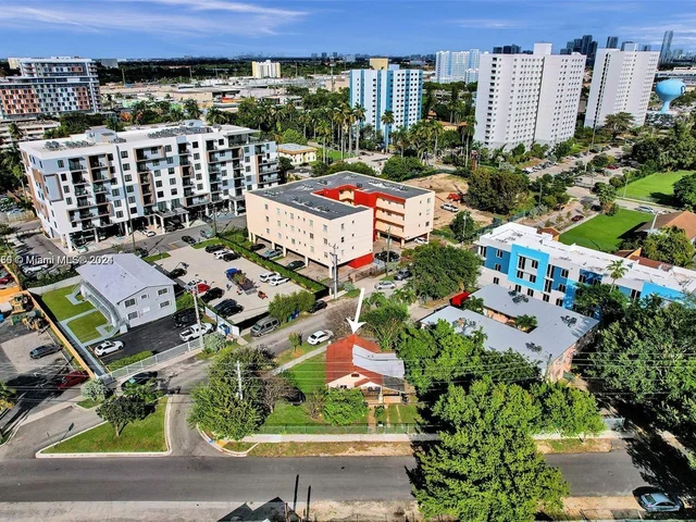 1745 NW 15th St Rd, Miami FL 33125