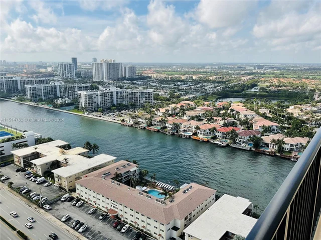 2101 S Ocean Dr # 2808, Hollywood FL 33019