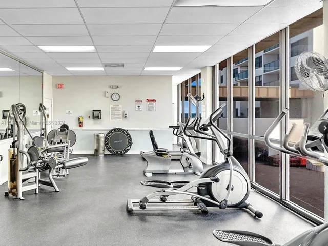 2101 S Ocean Dr # 2808, Hollywood FL 33019