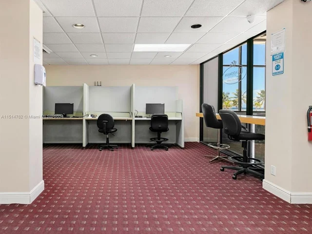 2101 S Ocean Dr # 2808, Hollywood FL 33019