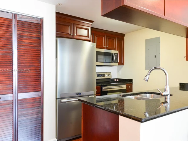 275 NE 18th St # 1002, Miami FL 33132