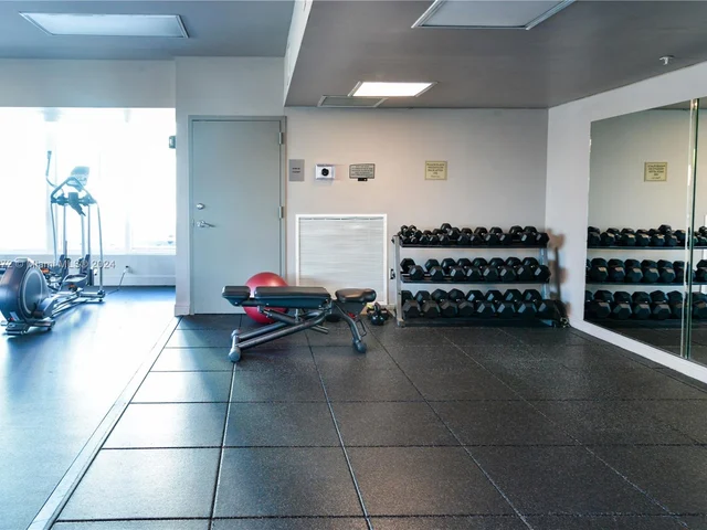 275 NE 18th St # 1002, Miami FL 33132