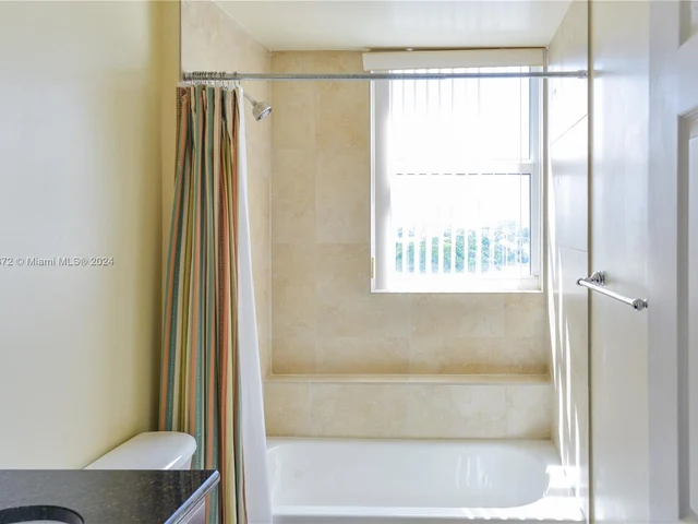 275 NE 18th St # 1002, Miami FL 33132