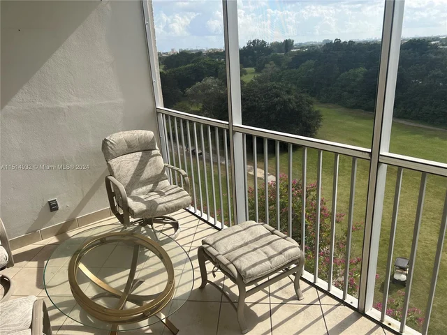 3150 N Palm Aire Dr # 805, Pompano Beach FL 33069