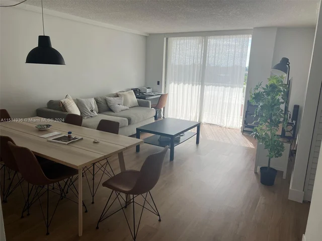 2020 NE 135th St # 504, North Miami FL 33181