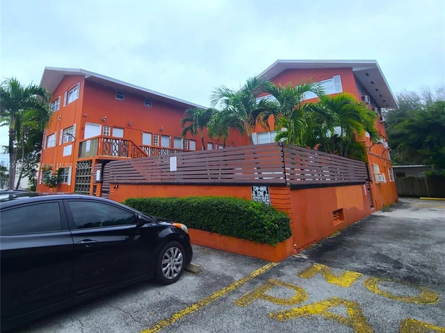 421 NE 68th St # 3, Miami FL 33138