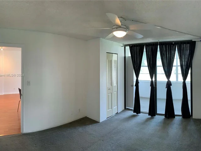 2771 Taft St # 207, Hollywood FL 33020