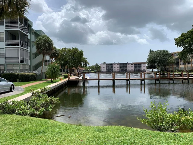 2771 Taft St # 207, Hollywood FL 33020