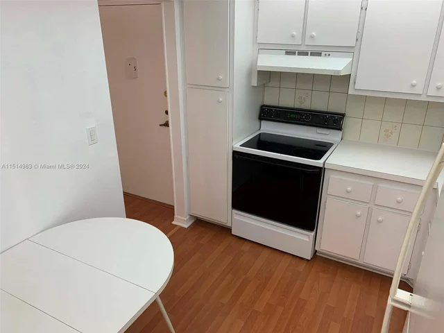 2771 Taft St # 207, Hollywood FL 33020