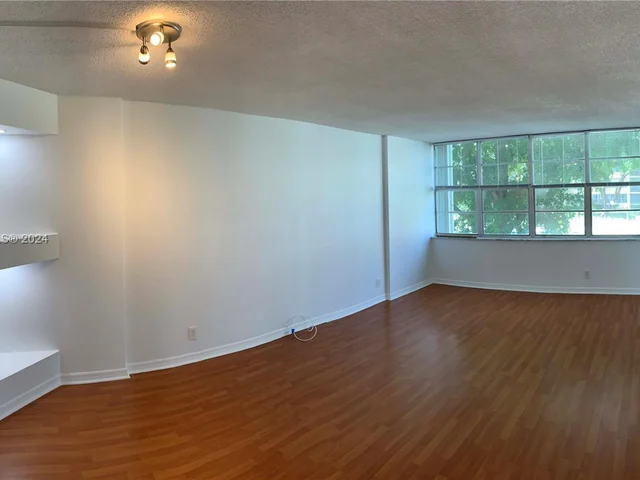 2771 Taft St # 207, Hollywood FL 33020