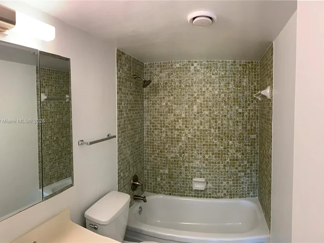 2771 Taft St # 207, Hollywood FL 33020