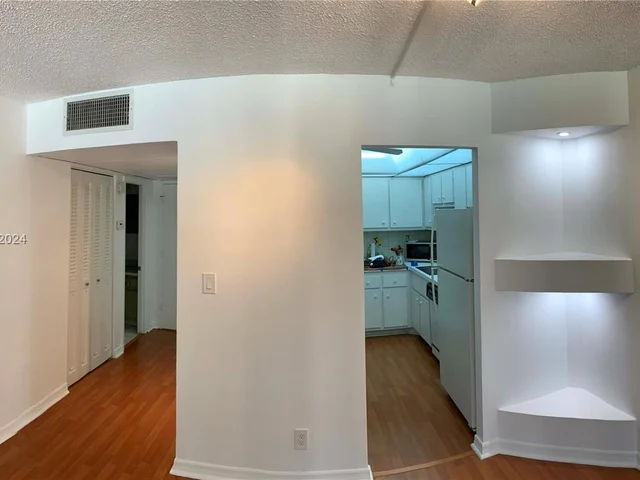 2771 Taft St # 207, Hollywood FL 33020