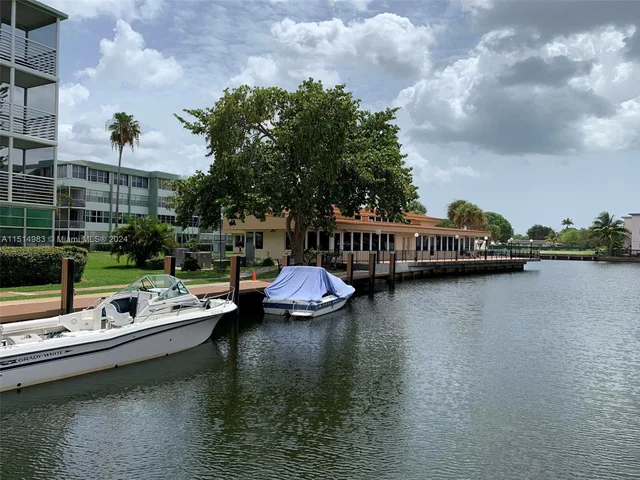 2771 Taft St # 207, Hollywood FL 33020