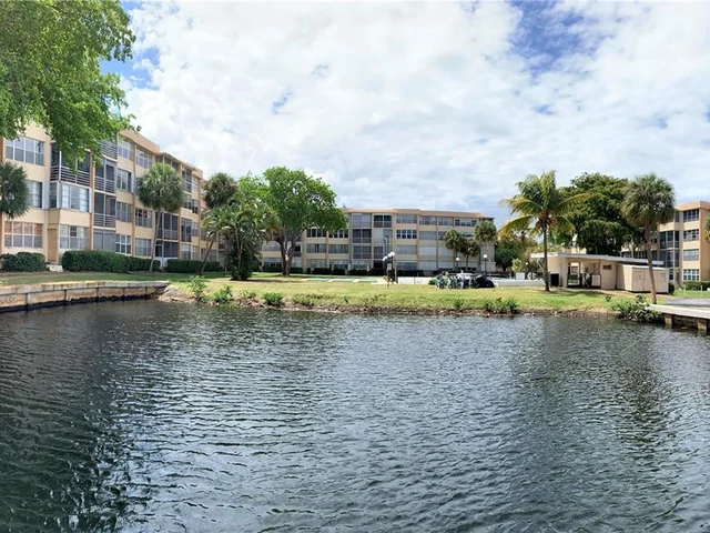 2771 Taft St # 207, Hollywood FL 33020