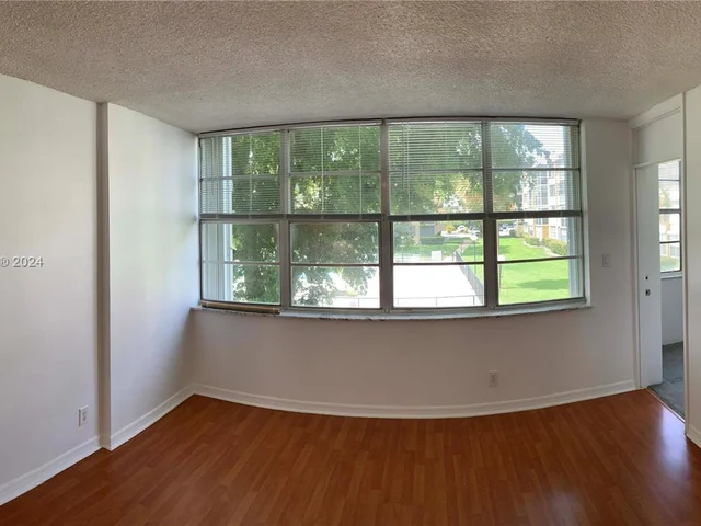 2771 Taft St # 207, Hollywood FL 33020