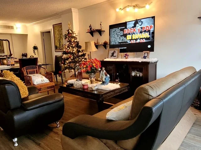 3101 N Country Club Dr # 101, Aventura FL 33180