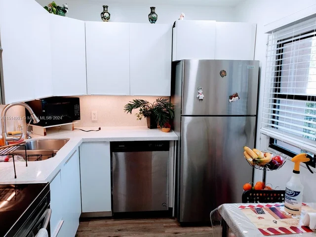 3101 N Country Club Dr # 101, Aventura FL 33180